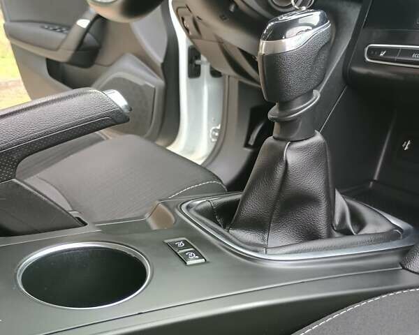 Белый Рено Меган, объемом двигателя 1.5 л и пробегом 222 тыс. км за 12600 $, фото 72 на Automoto.ua