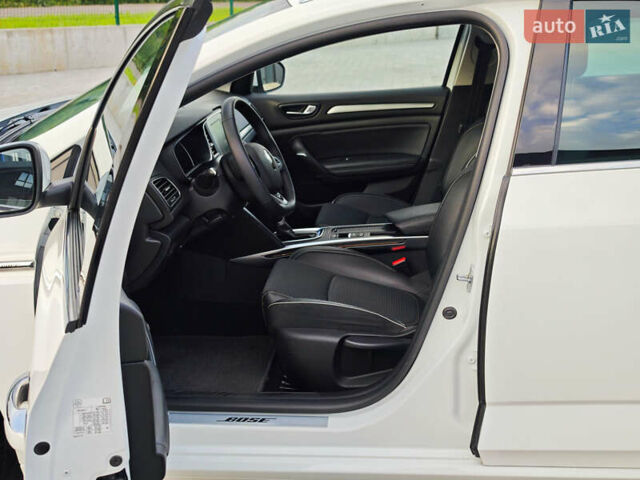 Белый Рено Меган, объемом двигателя 1.5 л и пробегом 114 тыс. км за 18600 $, фото 34 на Automoto.ua