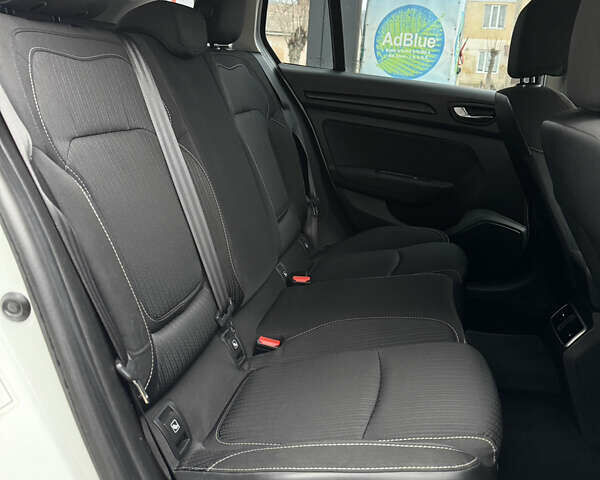 Белый Рено Меган, объемом двигателя 1.46 л и пробегом 181 тыс. км за 14200 $, фото 21 на Automoto.ua