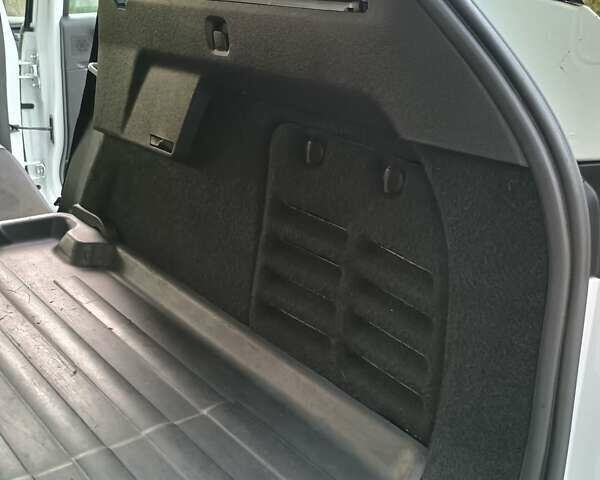 Белый Рено Меган, объемом двигателя 1.5 л и пробегом 222 тыс. км за 12600 $, фото 88 на Automoto.ua