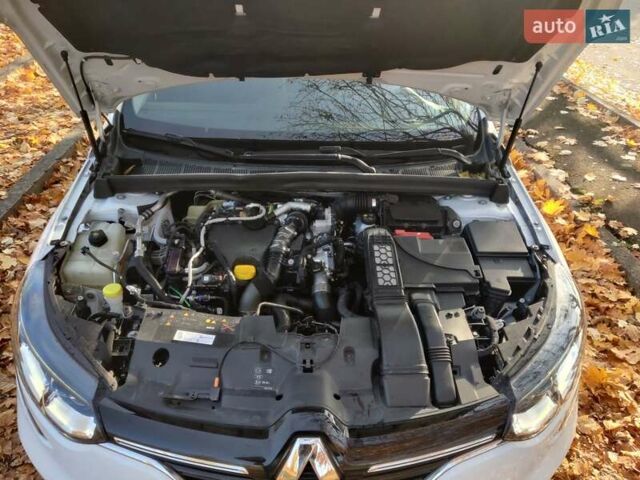 Белый Рено Меган, объемом двигателя 1.46 л и пробегом 241 тыс. км за 11900 $, фото 13 на Automoto.ua