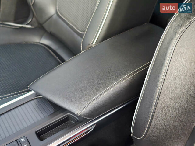 Белый Рено Меган, объемом двигателя 1.5 л и пробегом 114 тыс. км за 18600 $, фото 32 на Automoto.ua