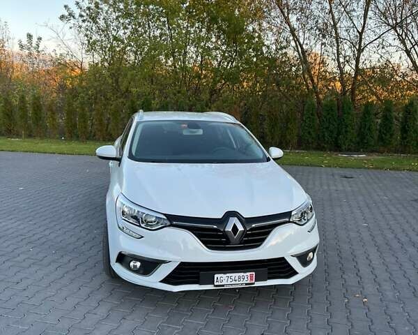 Белый Рено Меган, объемом двигателя 1.46 л и пробегом 204 тыс. км за 13700 $, фото 9 на Automoto.ua