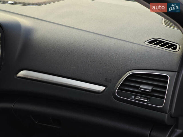 Белый Рено Меган, объемом двигателя 1.5 л и пробегом 114 тыс. км за 18600 $, фото 70 на Automoto.ua