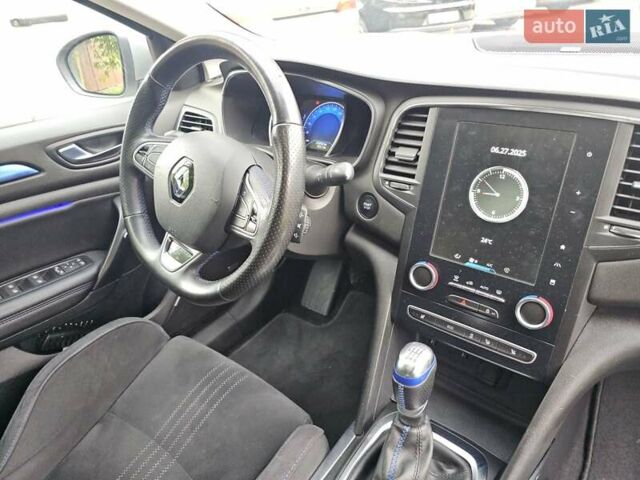 Белый Рено Меган, объемом двигателя 1.46 л и пробегом 210 тыс. км за 14750 $, фото 18 на Automoto.ua