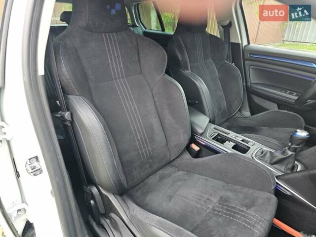 Белый Рено Меган, объемом двигателя 1.46 л и пробегом 210 тыс. км за 14750 $, фото 19 на Automoto.ua