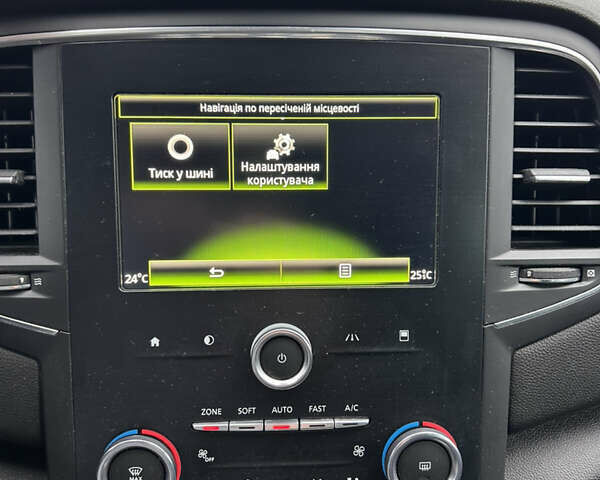 Белый Рено Меган, объемом двигателя 1.5 л и пробегом 193 тыс. км за 16999 $, фото 20 на Automoto.ua