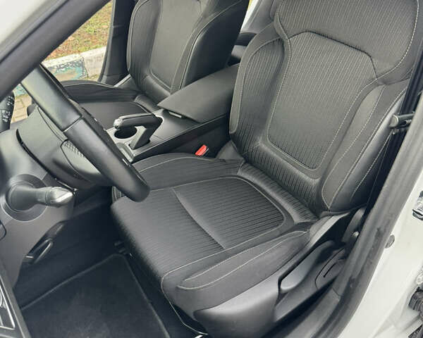 Білий Рено Меган, об'ємом двигуна 1.5 л та пробігом 115 тис. км за 16500 $, фото 3 на Automoto.ua