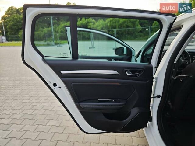 Белый Рено Меган, объемом двигателя 1.5 л и пробегом 114 тыс. км за 18600 $, фото 35 на Automoto.ua