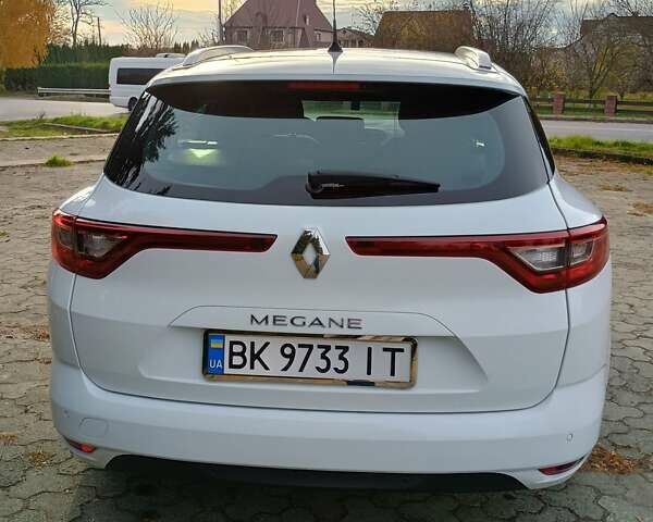 Белый Рено Меган, объемом двигателя 1.5 л и пробегом 222 тыс. км за 12600 $, фото 17 на Automoto.ua