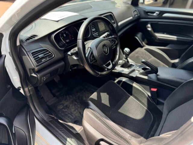 Белый Рено Меган, объемом двигателя 1.5 л и пробегом 198 тыс. км за 13700 $, фото 12 на Automoto.ua