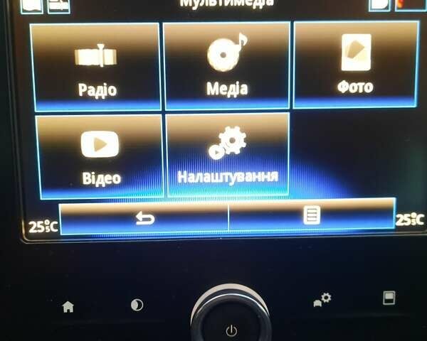 Белый Рено Меган, объемом двигателя 1.33 л и пробегом 207 тыс. км за 12300 $, фото 15 на Automoto.ua