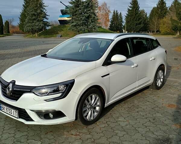 Белый Рено Меган, объемом двигателя 1.5 л и пробегом 222 тыс. км за 12600 $, фото 9 на Automoto.ua