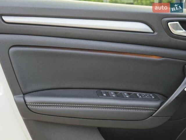 Белый Рено Меган, объемом двигателя 1.5 л и пробегом 114 тыс. км за 18600 $, фото 21 на Automoto.ua