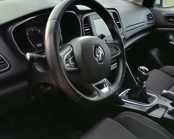 Белый Рено Меган, объемом двигателя 1.5 л и пробегом 222 тыс. км за 12600 $, фото 52 на Automoto.ua