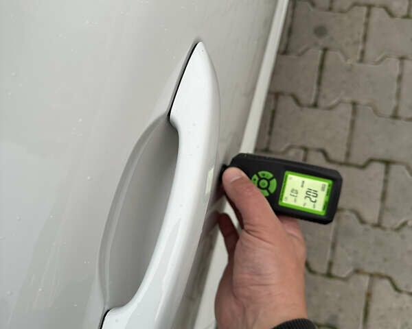 Белый Рено Меган, объемом двигателя 1.46 л и пробегом 179 тыс. км за 13800 $, фото 29 на Automoto.ua