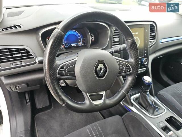 Белый Рено Меган, объемом двигателя 1.46 л и пробегом 210 тыс. км за 14750 $, фото 23 на Automoto.ua