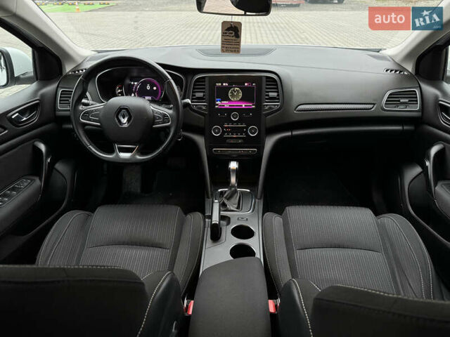 Белый Рено Меган, объемом двигателя 1.46 л и пробегом 181 тыс. км за 14200 $, фото 26 на Automoto.ua