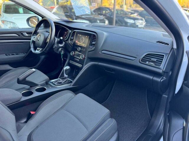 Белый Рено Меган, объемом двигателя 1.5 л и пробегом 204 тыс. км за 13900 $, фото 14 на Automoto.ua