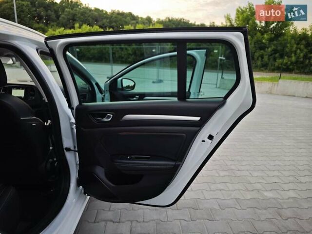 Белый Рено Меган, объемом двигателя 1.5 л и пробегом 114 тыс. км за 18600 $, фото 49 на Automoto.ua