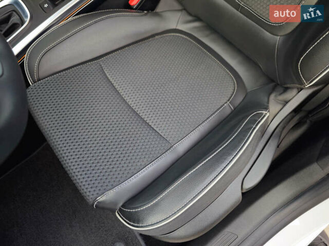 Белый Рено Меган, объемом двигателя 1.5 л и пробегом 114 тыс. км за 18600 $, фото 27 на Automoto.ua