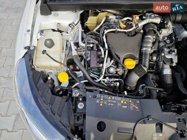 Белый Рено Меган, объемом двигателя 1.5 л и пробегом 114 тыс. км за 18600 $, фото 103 на Automoto.ua