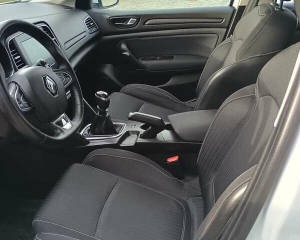 Белый Рено Меган, объемом двигателя 1.5 л и пробегом 222 тыс. км за 12600 $, фото 51 на Automoto.ua