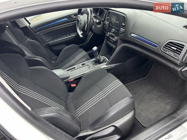 Белый Рено Меган, объемом двигателя 1.5 л и пробегом 193 тыс. км за 16999 $, фото 13 на Automoto.ua