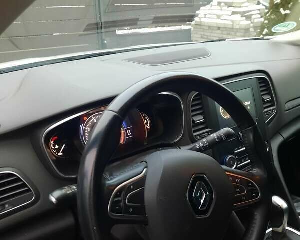 Белый Рено Меган, объемом двигателя 1.33 л и пробегом 207 тыс. км за 12300 $, фото 13 на Automoto.ua