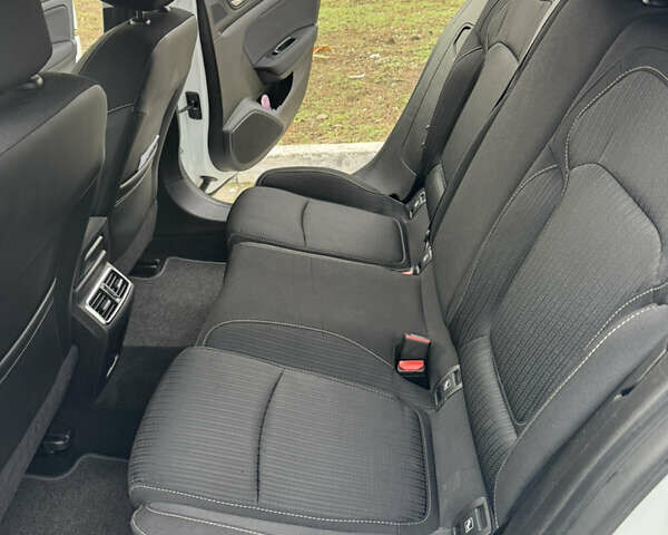 Білий Рено Меган, об'ємом двигуна 1.5 л та пробігом 115 тис. км за 16500 $, фото 2 на Automoto.ua