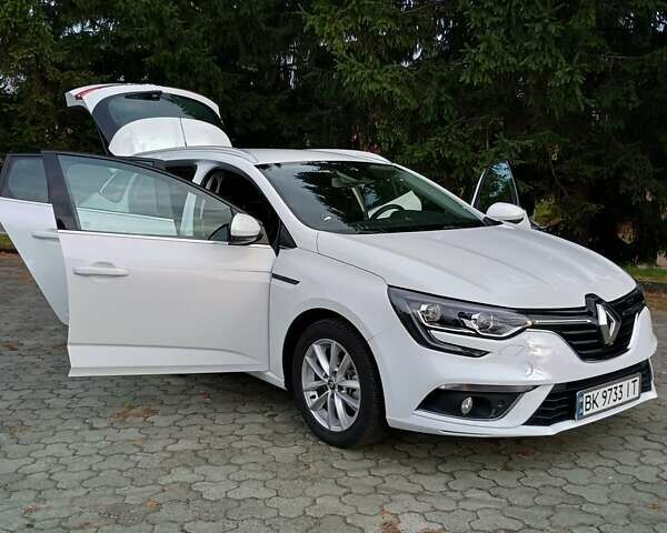 Белый Рено Меган, объемом двигателя 1.5 л и пробегом 222 тыс. км за 12600 $, фото 47 на Automoto.ua