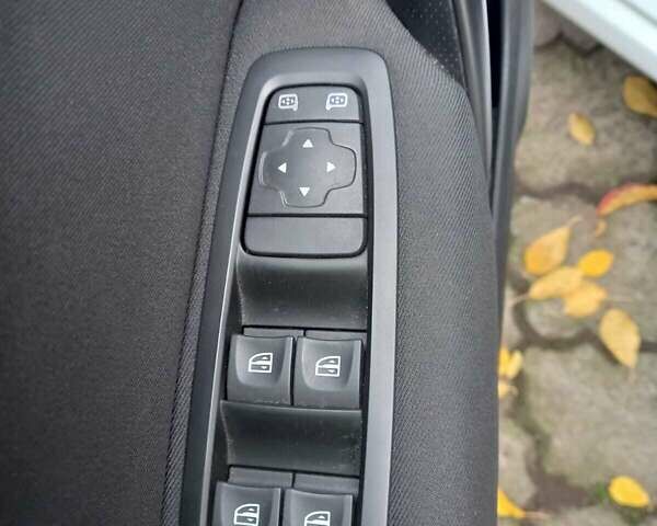 Білий Рено Меган, об'ємом двигуна 1.5 л та пробігом 177 тис. км за 14300 $, фото 17 на Automoto.ua