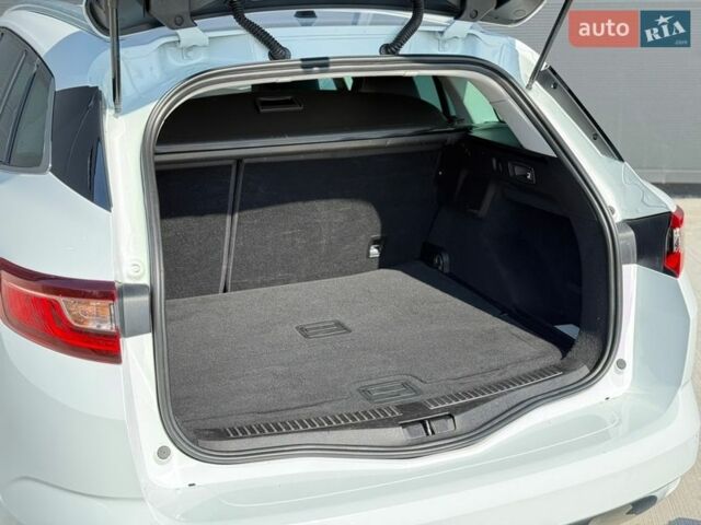 Белый Рено Меган, объемом двигателя 1.46 л и пробегом 212 тыс. км за 14700 $, фото 32 на Automoto.ua
