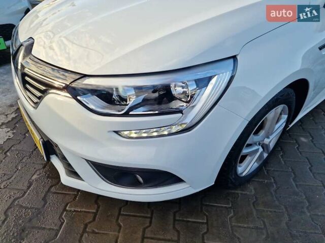 Белый Рено Меган, объемом двигателя 1.46 л и пробегом 144 тыс. км за 15500 $, фото 6 на Automoto.ua