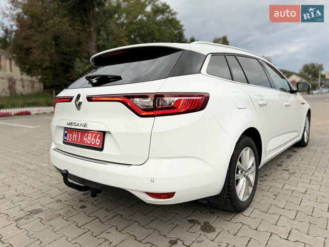 Белый Рено Меган, объемом двигателя 1.46 л и пробегом 179 тыс. км за 13800 $, фото 6 на Automoto.ua