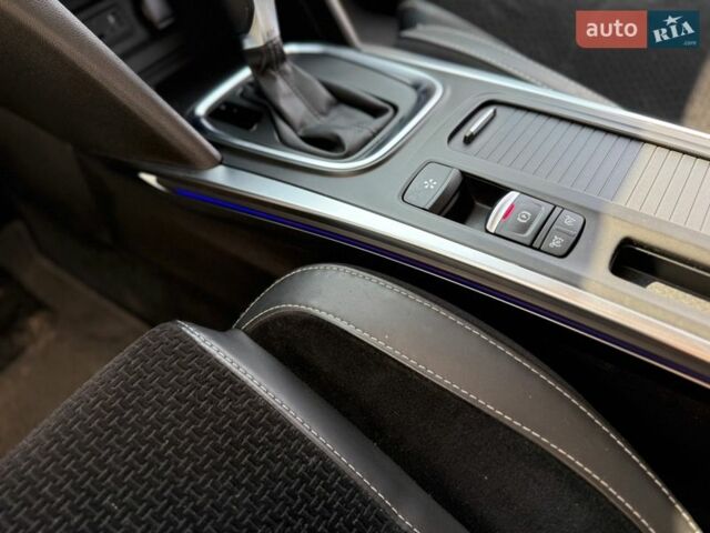 Белый Рено Меган, объемом двигателя 1.46 л и пробегом 212 тыс. км за 14700 $, фото 42 на Automoto.ua