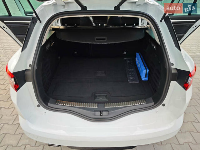 Белый Рено Меган, объемом двигателя 1.5 л и пробегом 114 тыс. км за 18600 $, фото 47 на Automoto.ua