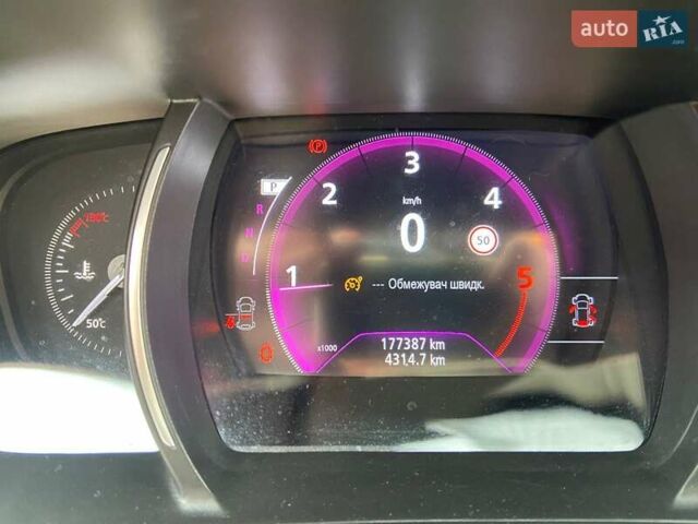 Білий Рено Меган, об'ємом двигуна 1.5 л та пробігом 177 тис. км за 14300 $, фото 15 на Automoto.ua
