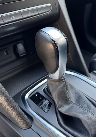 Белый Рено Меган, объемом двигателя 1.46 л и пробегом 174 тыс. км за 14300 $, фото 59 на Automoto.ua