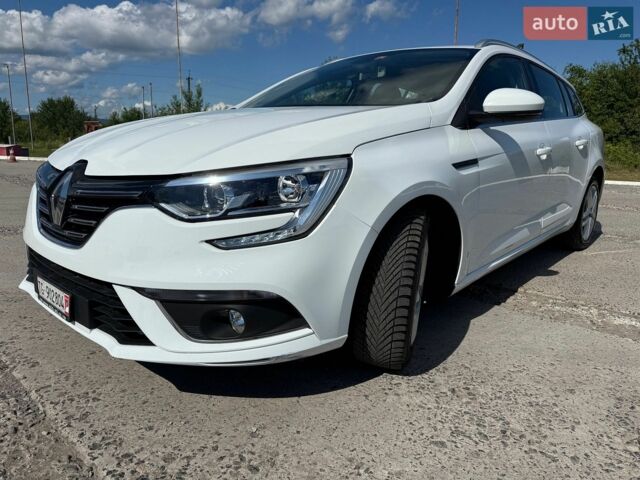 Белый Рено Меган, объемом двигателя 1.5 л и пробегом 90 тыс. км за 15600 $, фото 1 на Automoto.ua