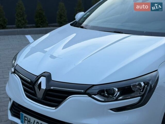 Білий Рено Меган, об'ємом двигуна 1.5 л та пробігом 170 тис. км за 13300 $, фото 6 на Automoto.ua
