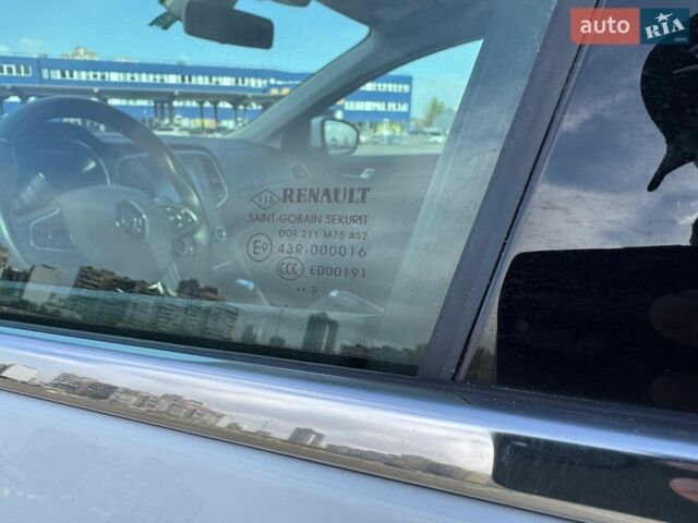 Білий Рено Меган, об'ємом двигуна 1.46 л та пробігом 96 тис. км за 15400 $, фото 53 на Automoto.ua