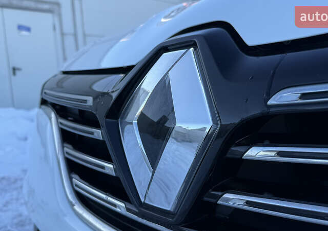 Белый Рено Меган, объемом двигателя 1.46 л и пробегом 139 тыс. км за 16500 $, фото 65 на Automoto.ua