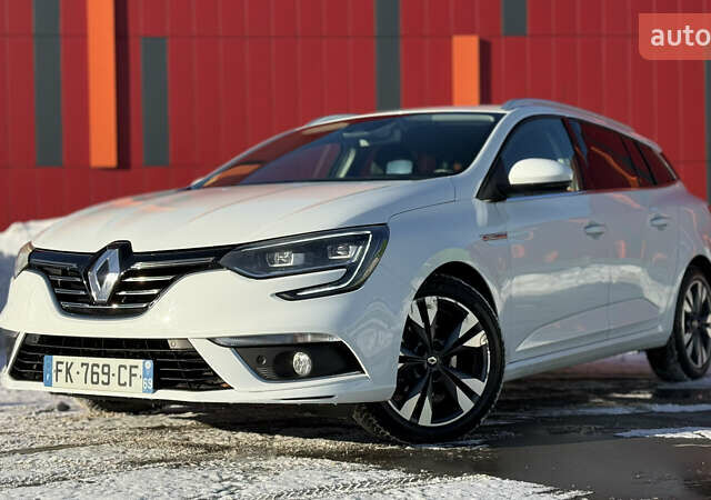 Белый Рено Меган, объемом двигателя 1.46 л и пробегом 139 тыс. км за 16500 $, фото 2 на Automoto.ua