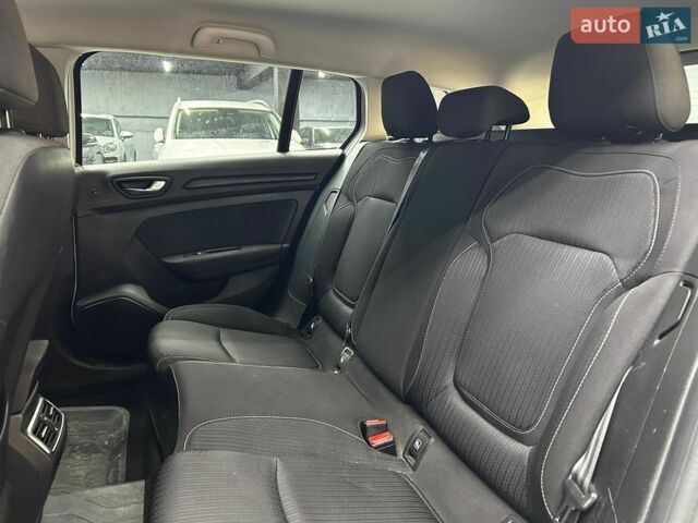 Белый Рено Меган, объемом двигателя 1.46 л и пробегом 264 тыс. км за 13000 $, фото 23 на Automoto.ua
