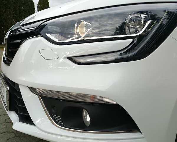 Белый Рено Меган, объемом двигателя 1.5 л и пробегом 222 тыс. км за 12600 $, фото 38 на Automoto.ua