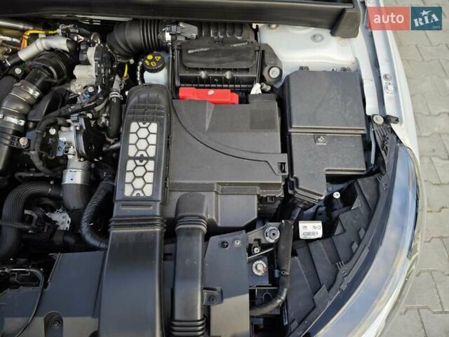 Белый Рено Меган, объемом двигателя 1.5 л и пробегом 114 тыс. км за 18600 $, фото 104 на Automoto.ua