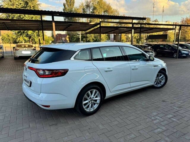 Белый Рено Меган, объемом двигателя 1.5 л и пробегом 204 тыс. км за 13900 $, фото 8 на Automoto.ua