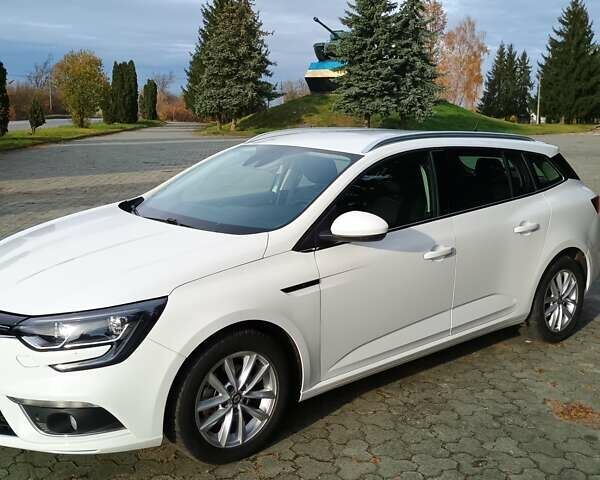 Белый Рено Меган, объемом двигателя 1.5 л и пробегом 222 тыс. км за 12600 $, фото 6 на Automoto.ua