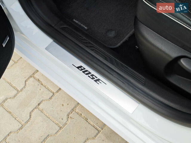 Белый Рено Меган, объемом двигателя 1.5 л и пробегом 114 тыс. км за 18600 $, фото 23 на Automoto.ua